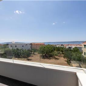 5 bedroom villa with pool near Split, sleeps 9